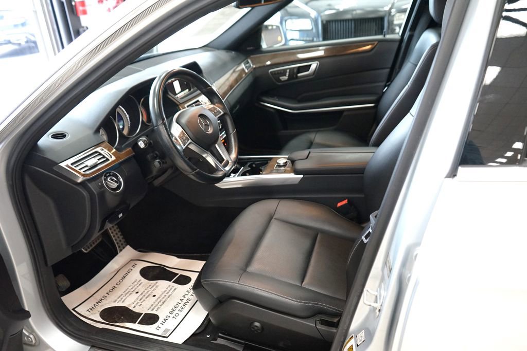 Used 2014 Mercedes-Benz E 350 4MATIC Sedan image 27
