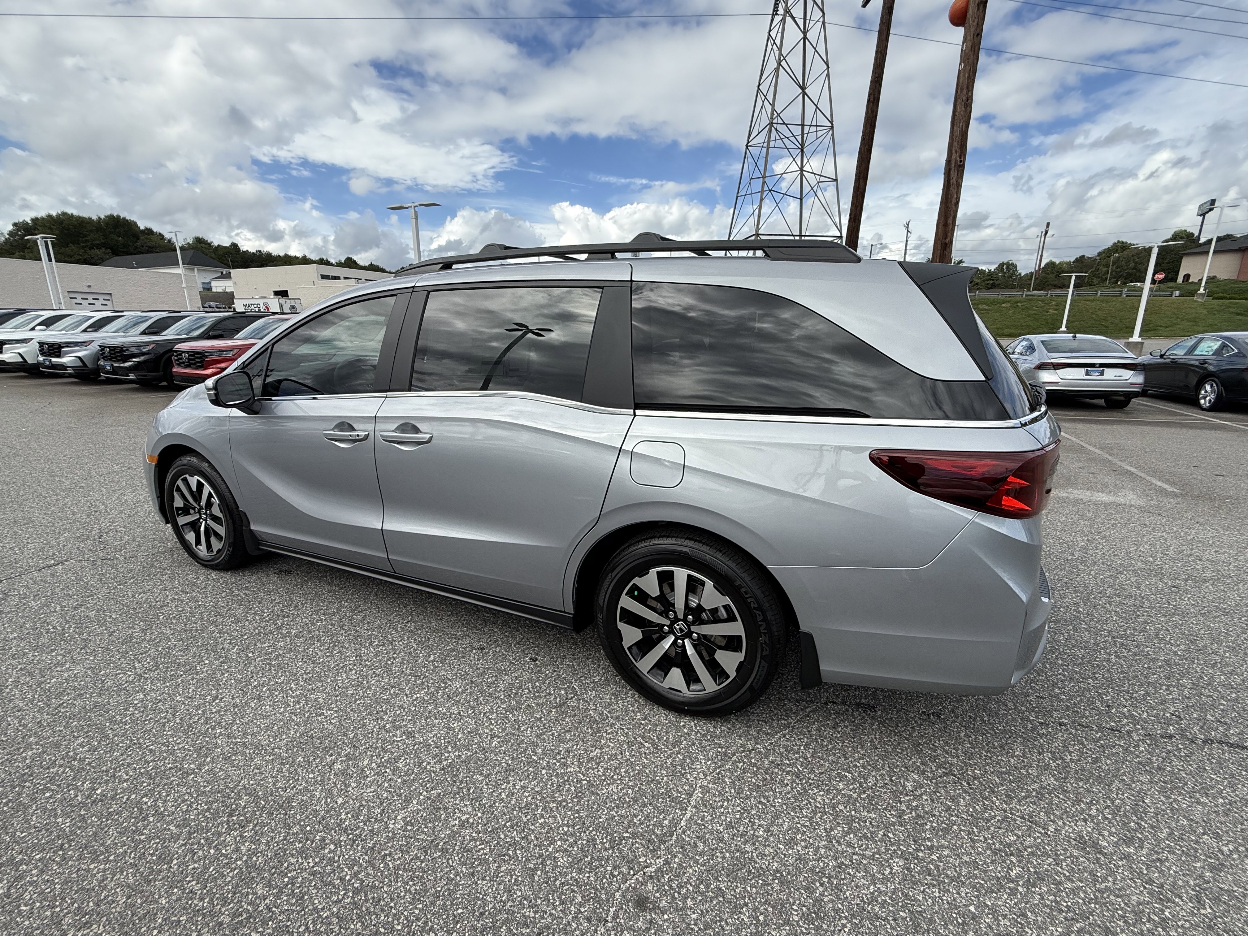 New 2026 Honda Odyssey EX-L image 7