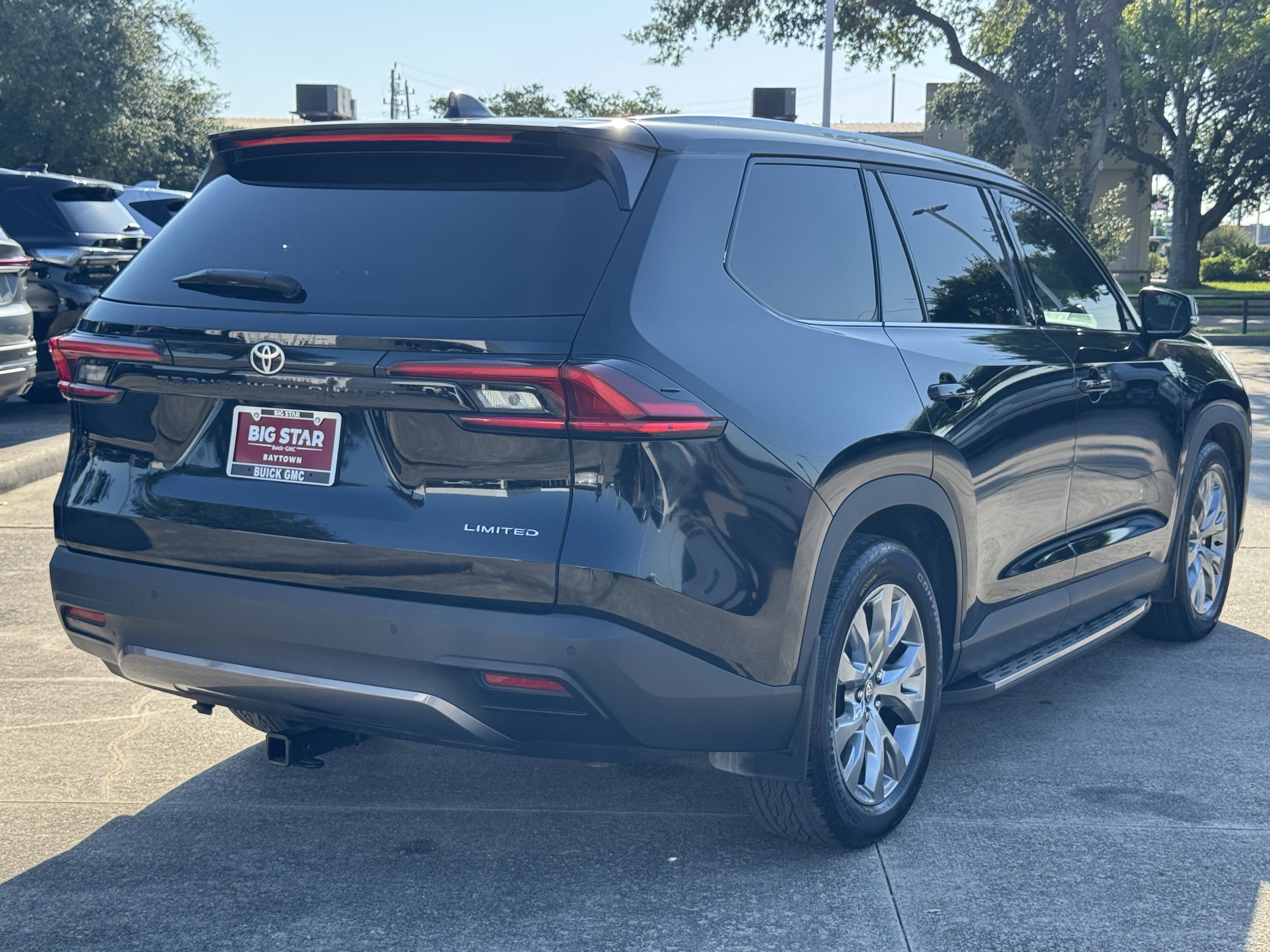 Used 2025 Toyota Grand Highlander FWD image 8