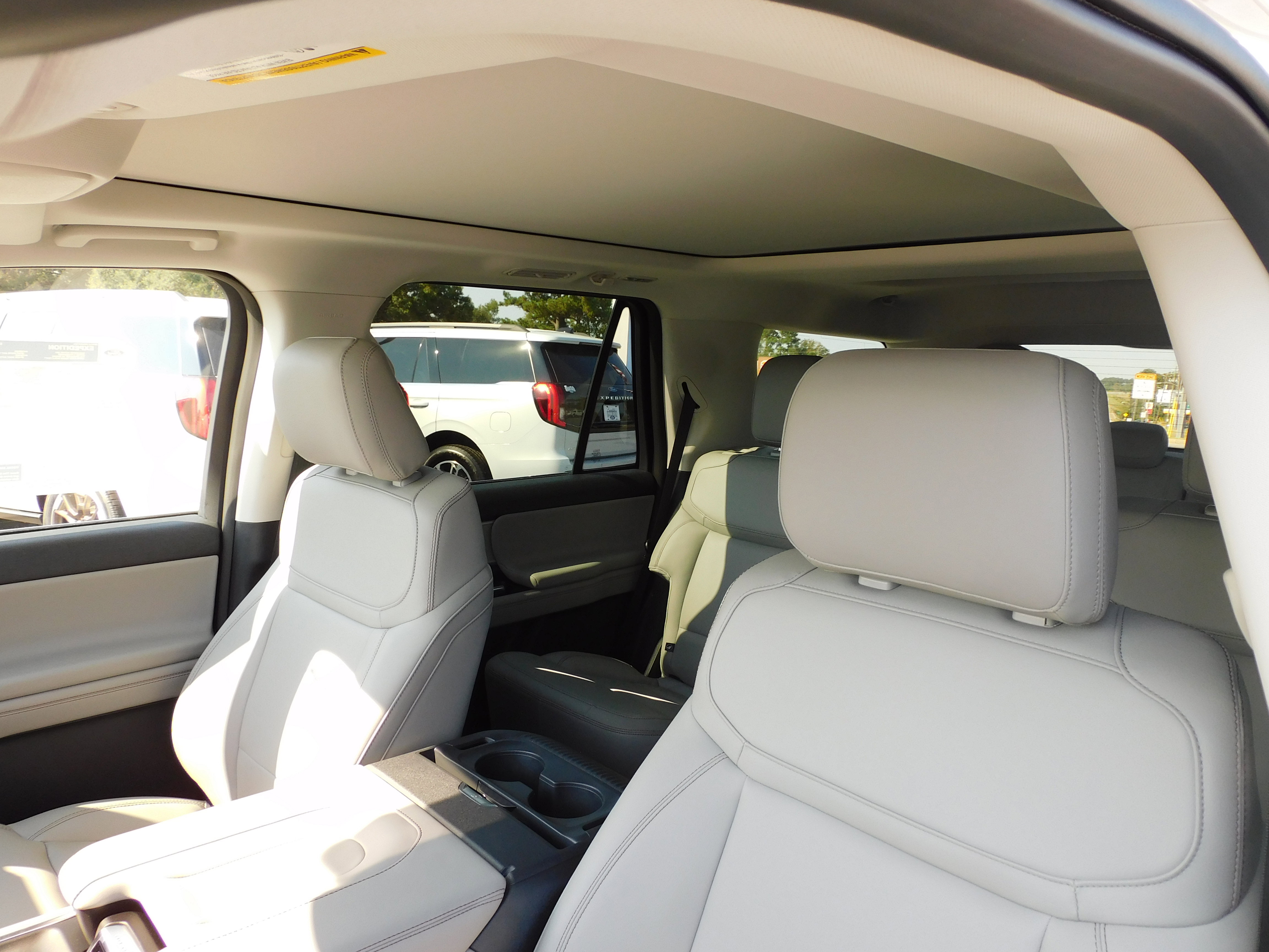 New 2025 Ford Expedition Active image 12