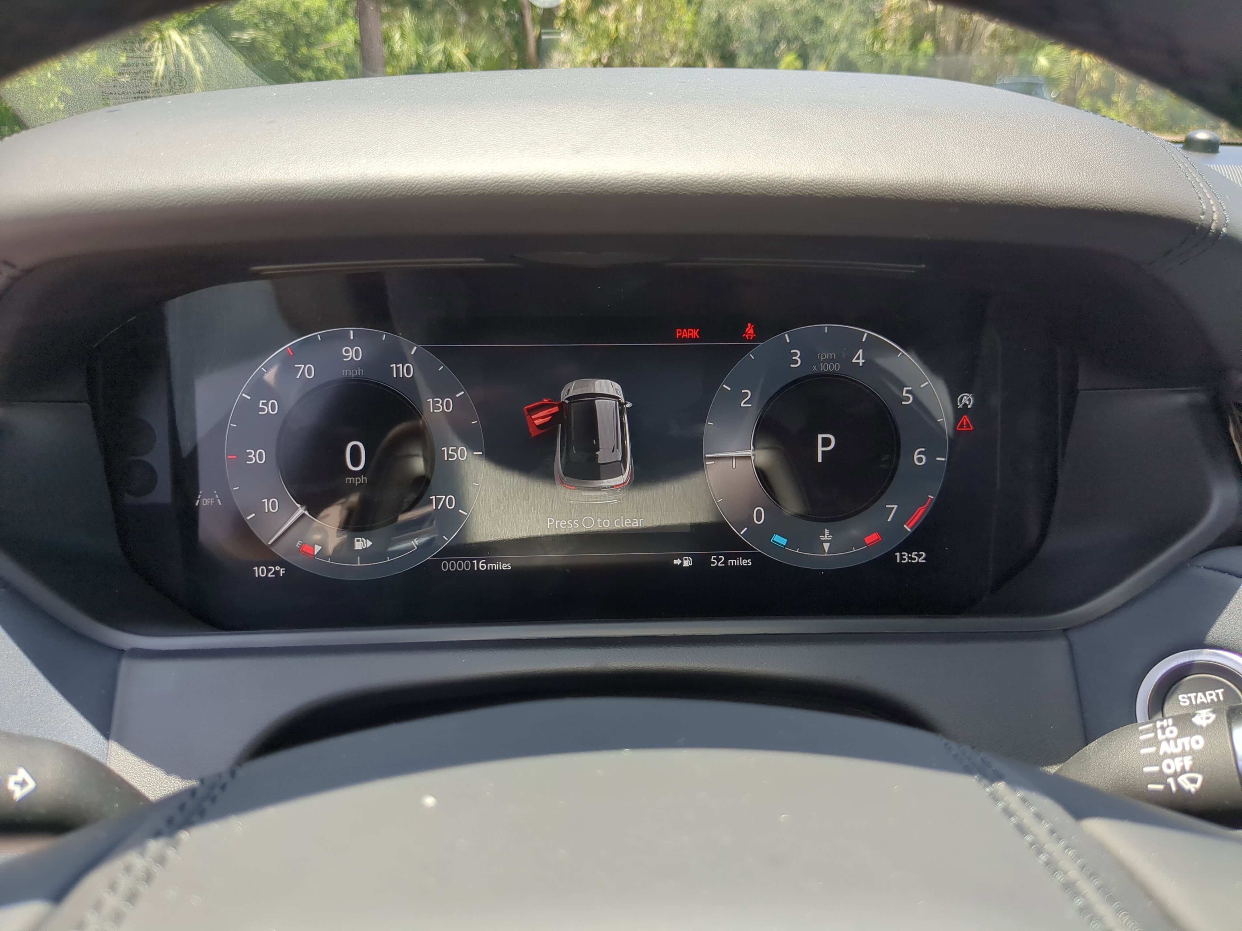 New 2026 Land Rover Range Rover Velar Dynamic SE image 31