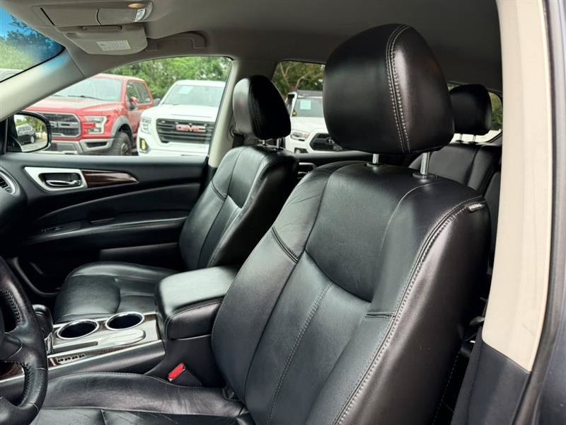 Used 2013 Nissan Pathfinder SL w/ Cargo Pkg FWD image 30