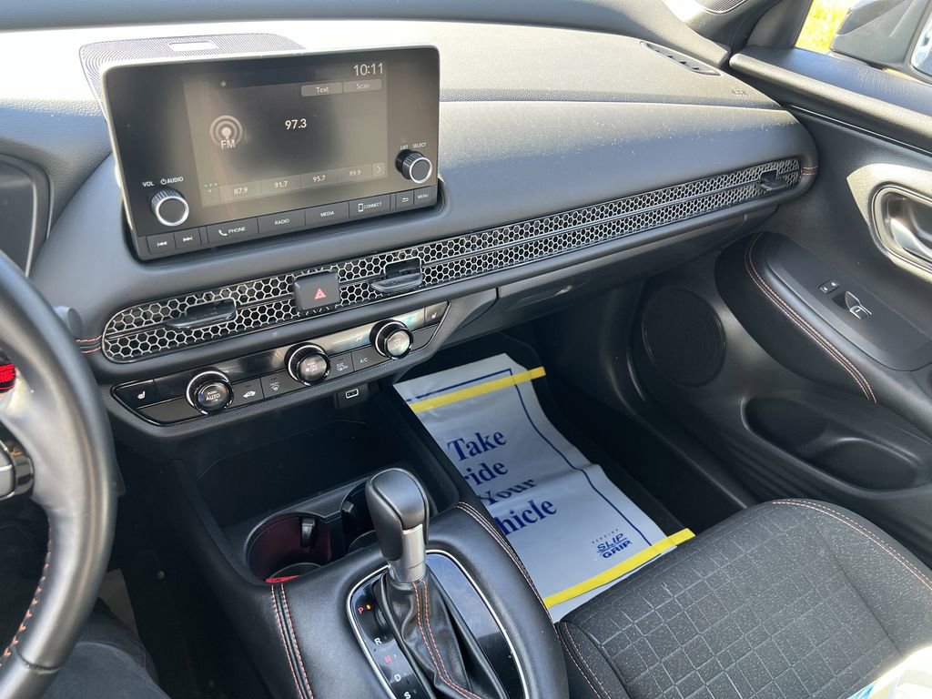 Used 2025 Honda HR-V Sport image 12