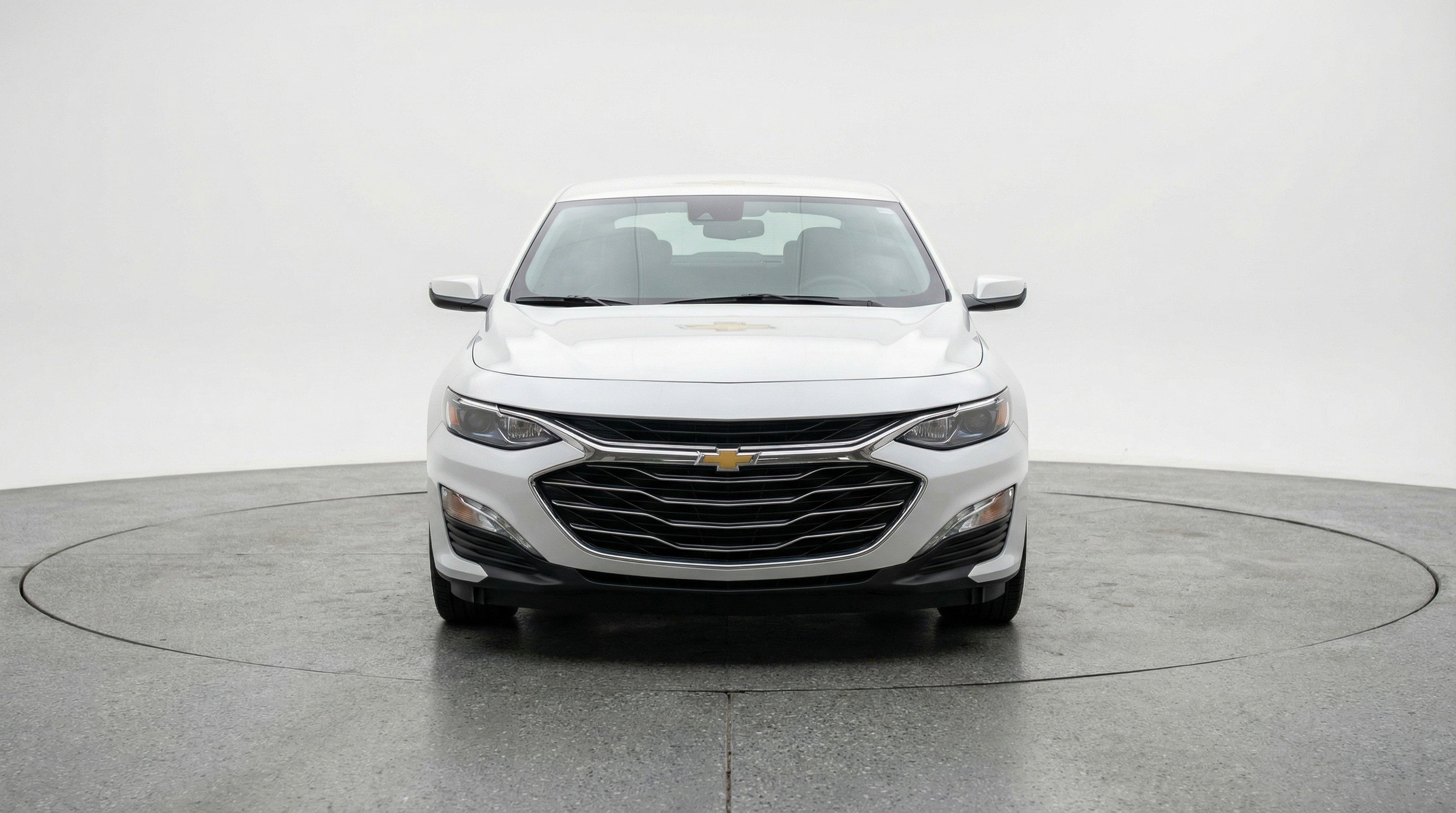 Used 2024 Chevrolet Malibu LT FWD image 2