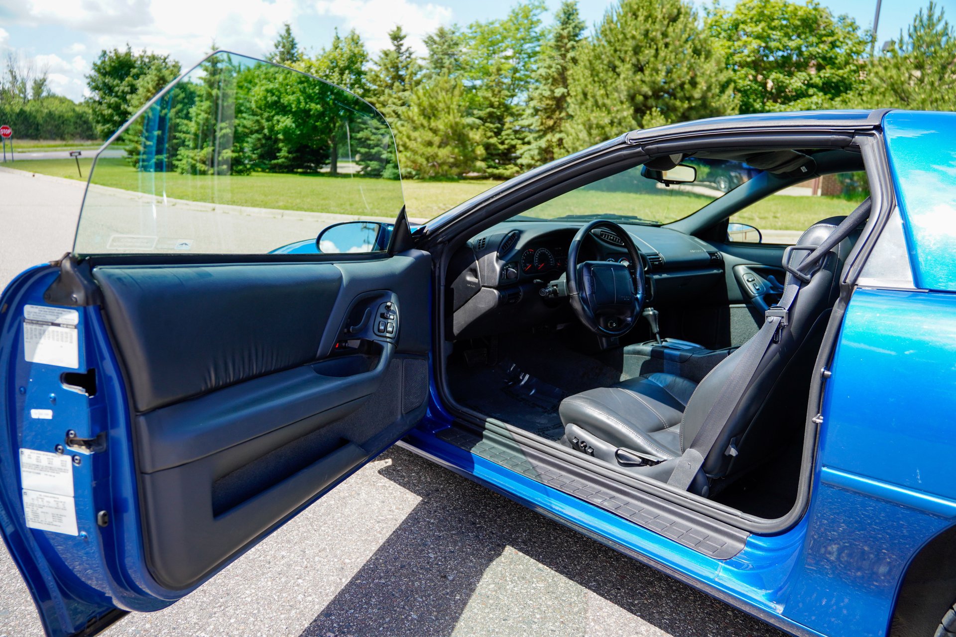 Used 1996 Chevrolet Camaro Z28 RWD image 10