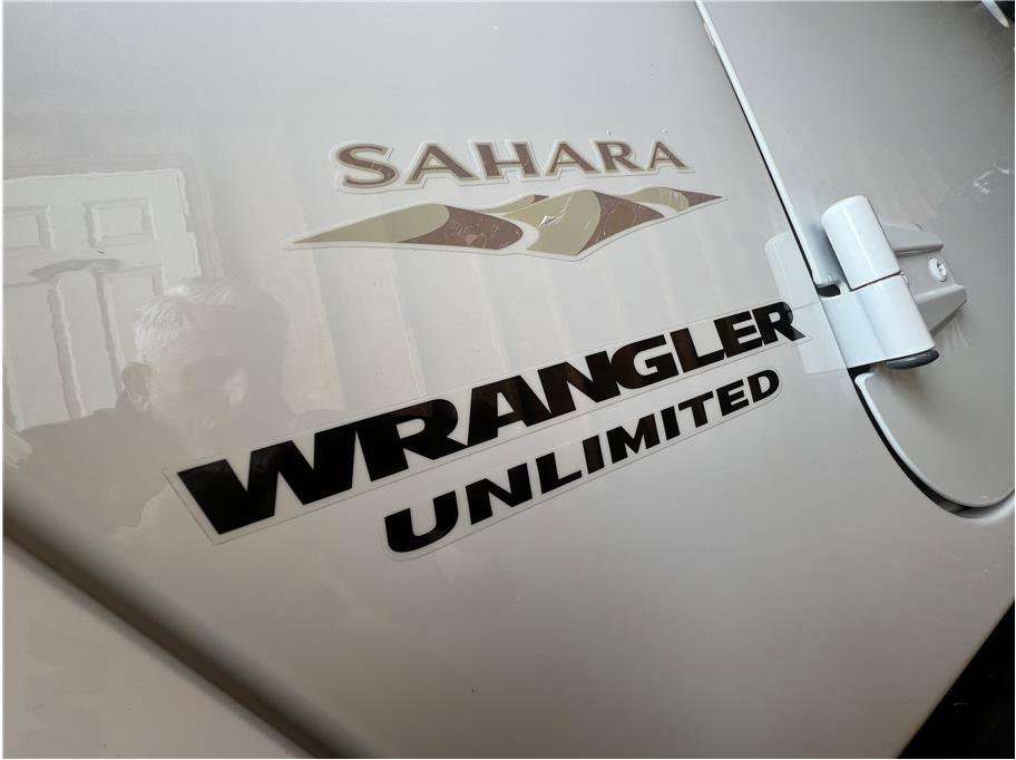 Used 2015 Jeep Wrangler Unlimited Sahara w/ Connectivity Group image 20