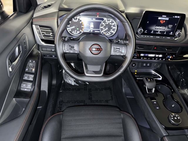 Used 2025 Nissan Rogue SV w/ Rock Creek Premium Package AWD/4WD image 4