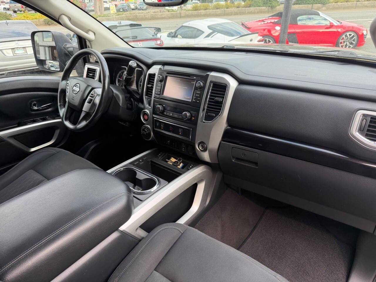 Used 2017 Nissan Titan SV AWD/4WD image 18