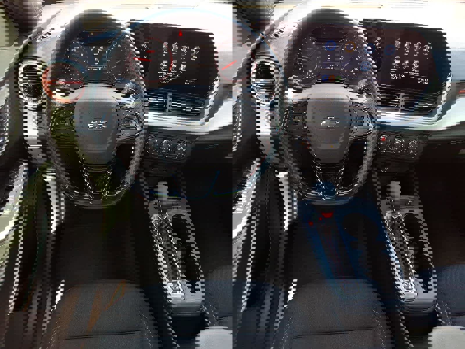 Used 2024 Chevrolet Trax RS image 30