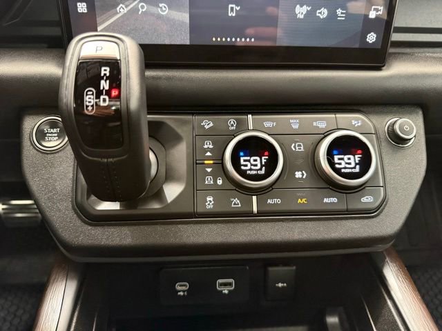 Used 2023 Land Rover Defender 130 X AWD/4WD image 45