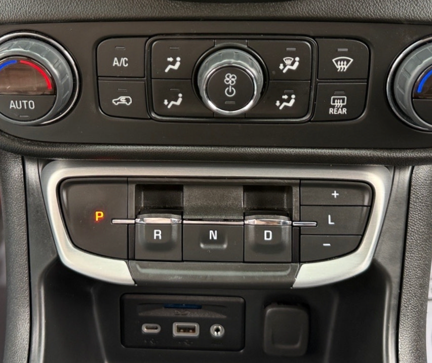 Used 2023 GMC Terrain SLT AWD/4WD image 24