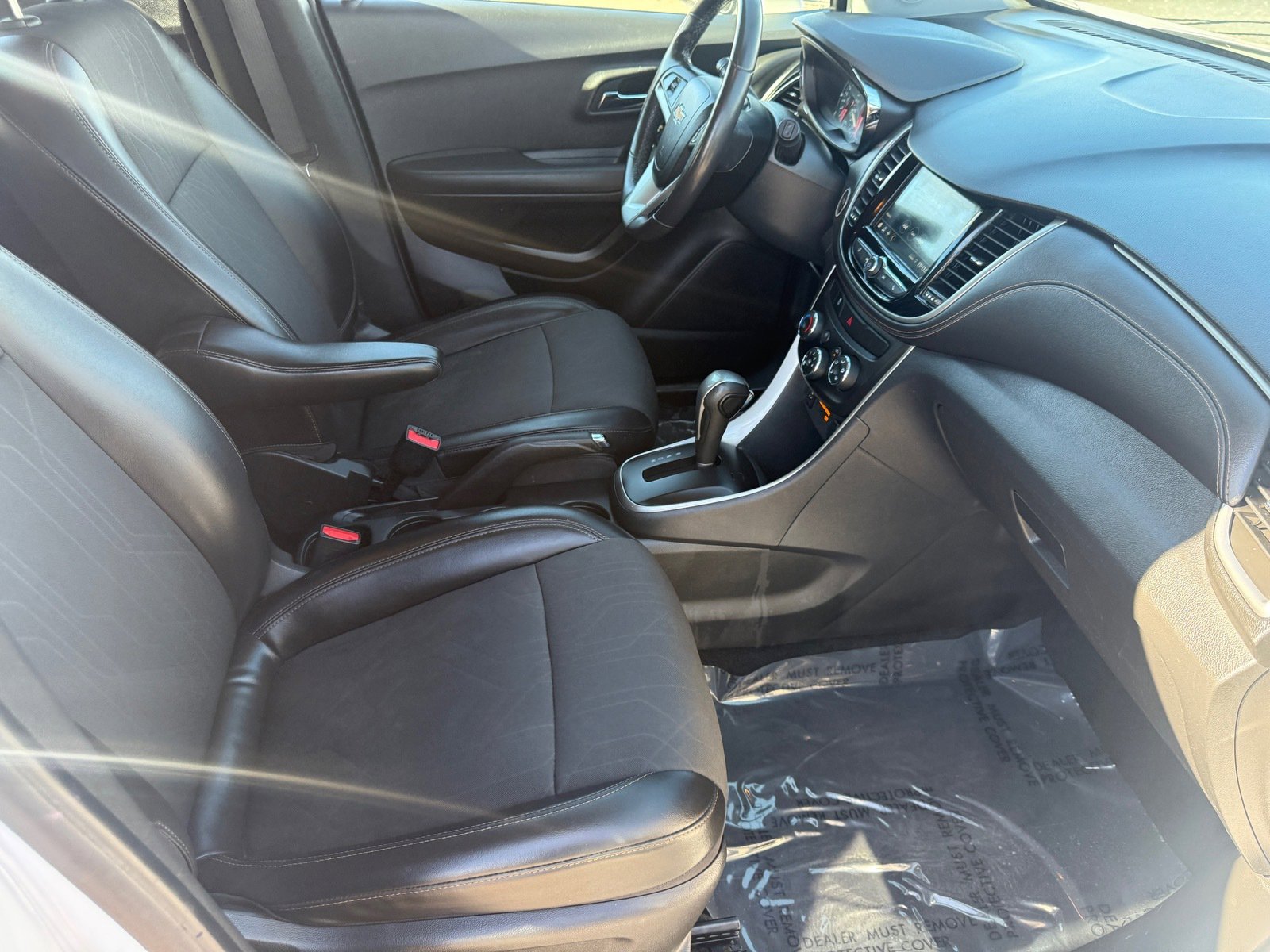 Used 2019 Chevrolet Trax LT w/ LT Convenience Package FWD image 29