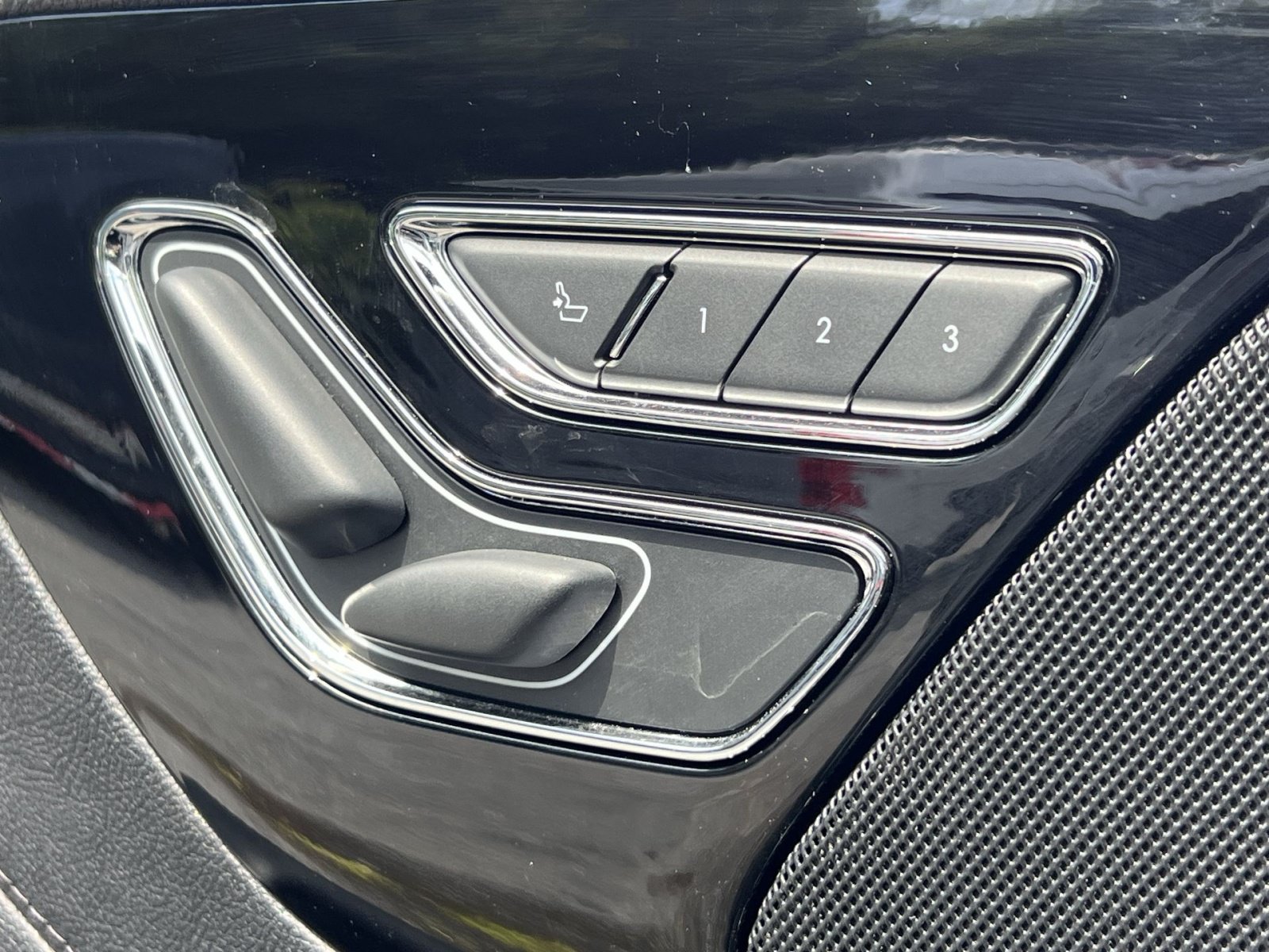 Used 2022 Lincoln Aviator AWD w/ Premium Package image 40