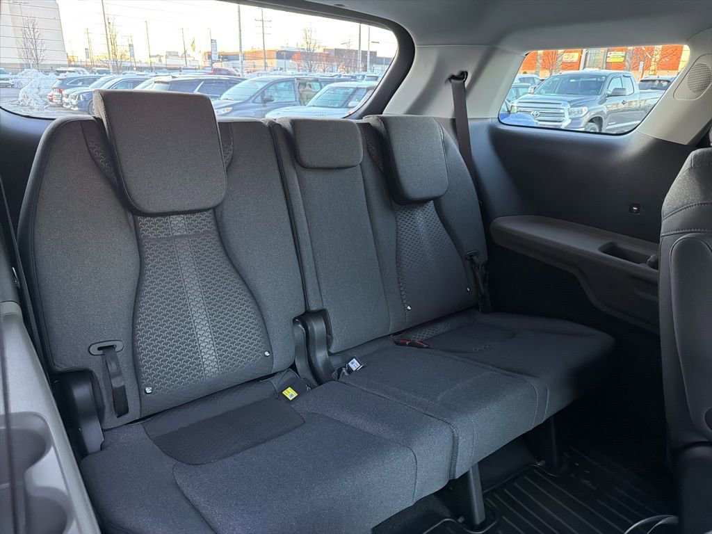 New 2026 Kia Carnival LX image 16
