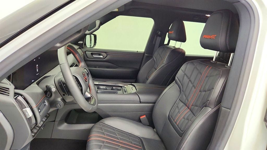 Used 2025 Nissan Armada PRO-4X w/ Pro-4X Premium Package AWD/4WD image 20