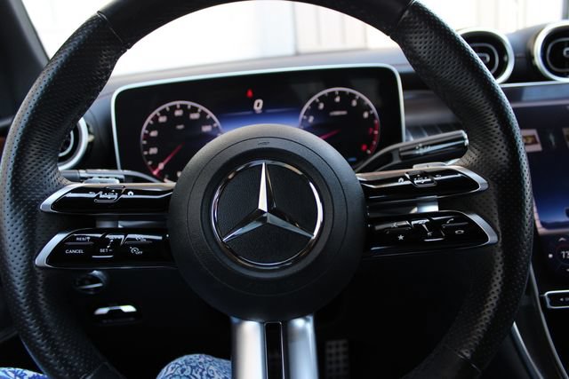 Used 2023 Mercedes-Benz GLC 300 4MATIC image 11