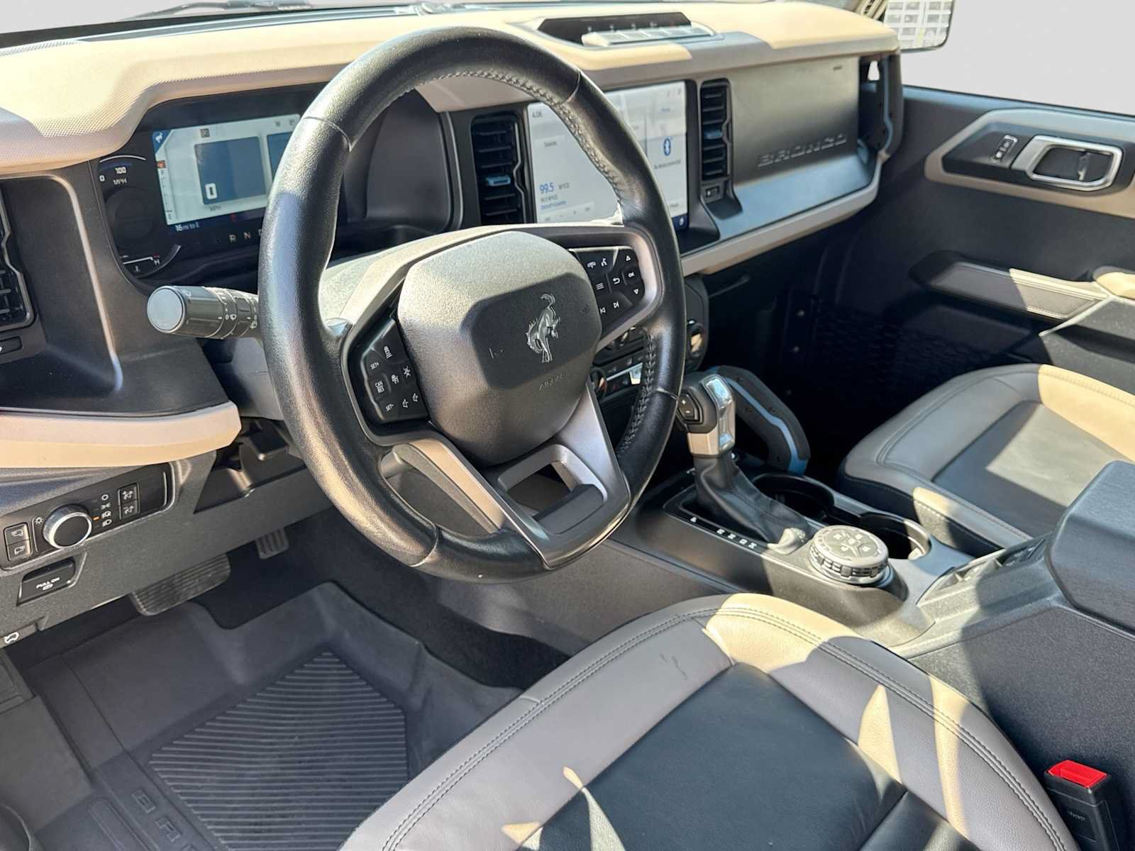 Certified 2023 Ford Bronco Wildtrak AWD/4WD image 2