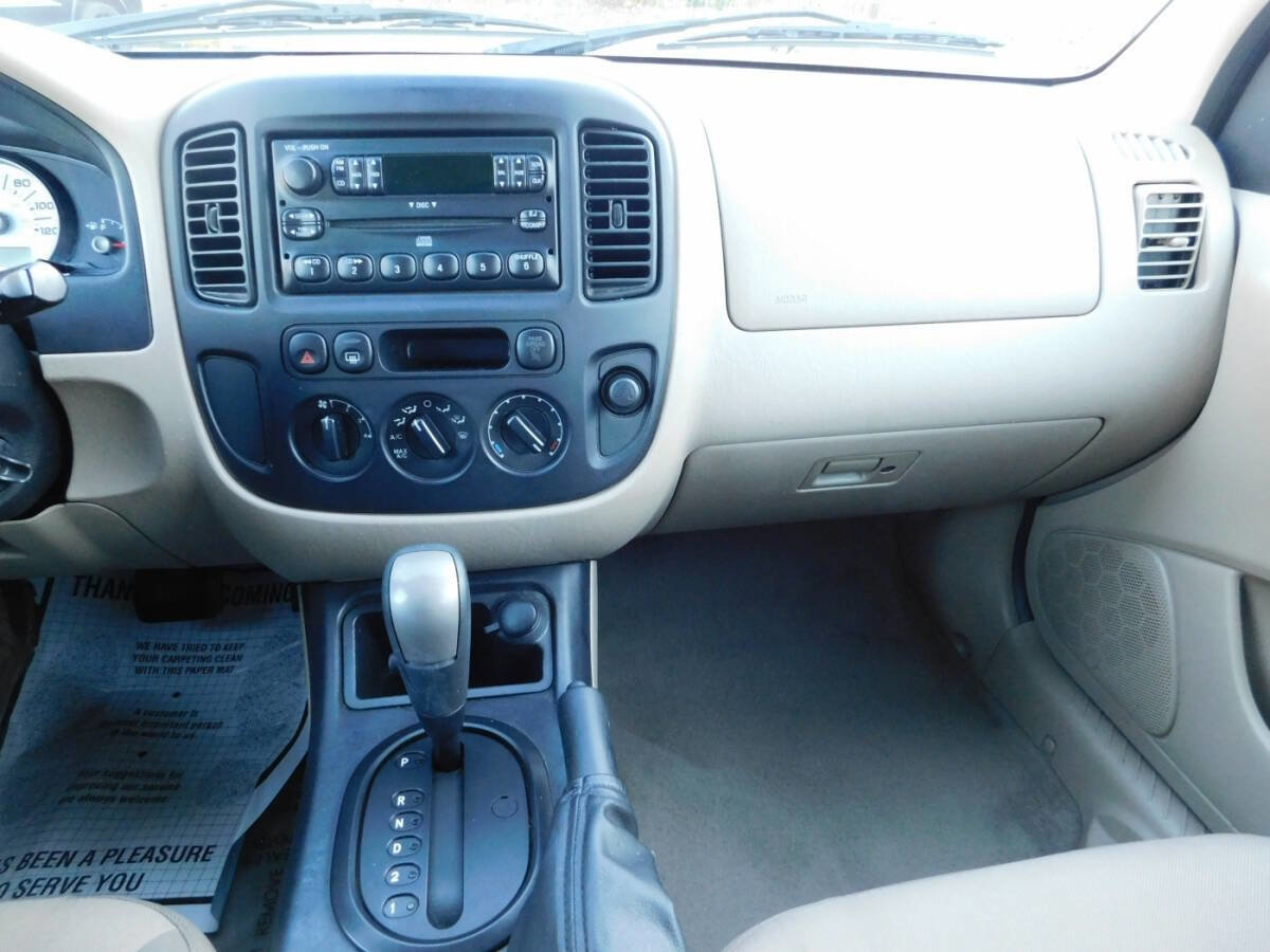 Used 2005 Ford Escape XLS FWD image 7
