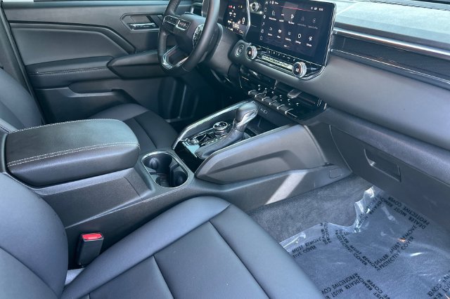 Used 2024 GMC Canyon Elevation w/ Elevation Premium Package AWD/4WD image 17