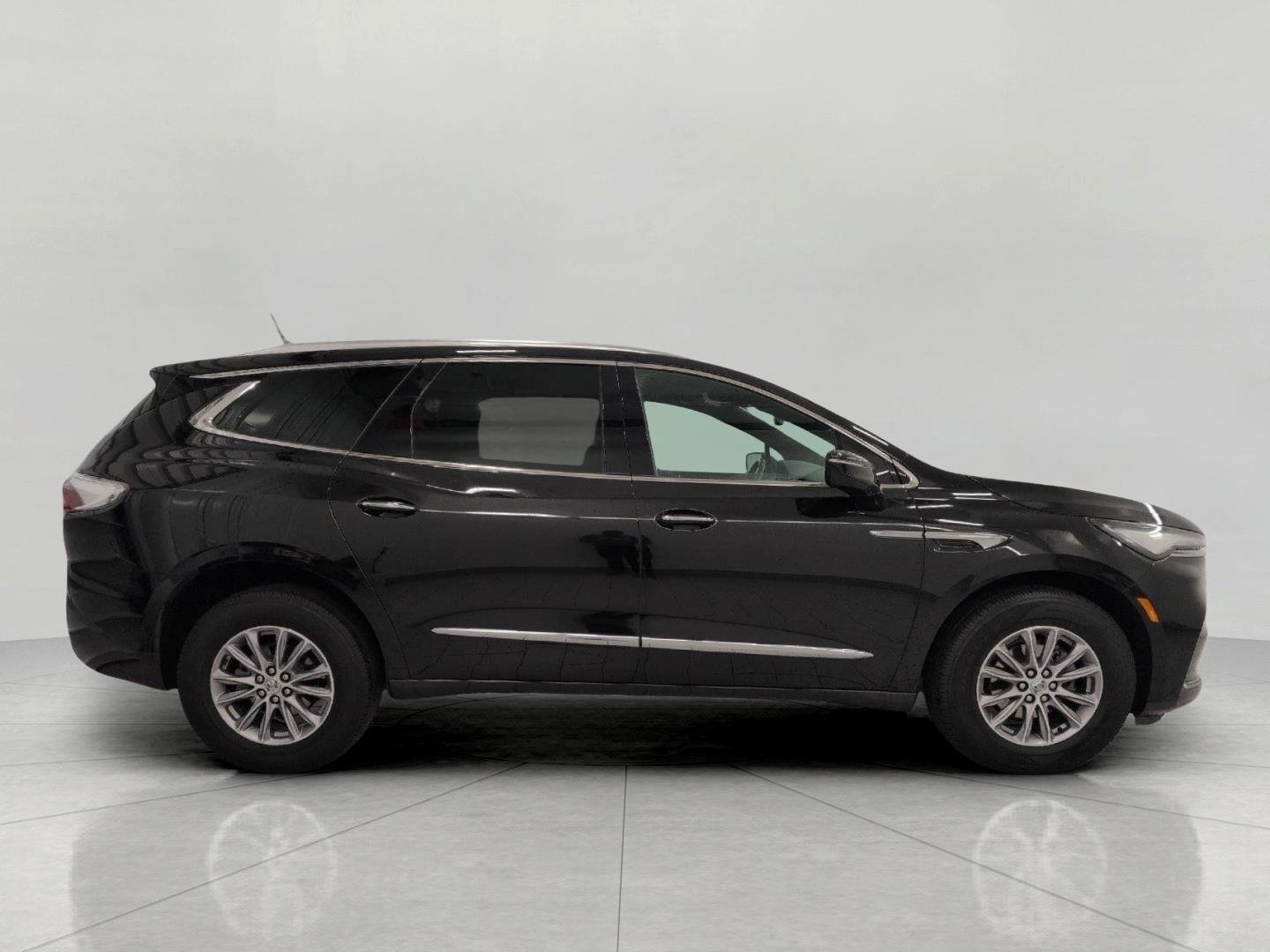 Used 2023 Buick Enclave Essence w/ LPO, Floor Liner Package AWD/4WD image 39