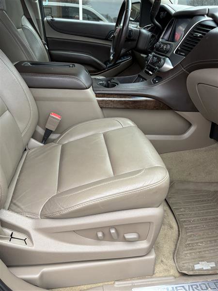 Used 2015 Chevrolet Suburban LT w/ Luxury Package AWD/4WD image 10