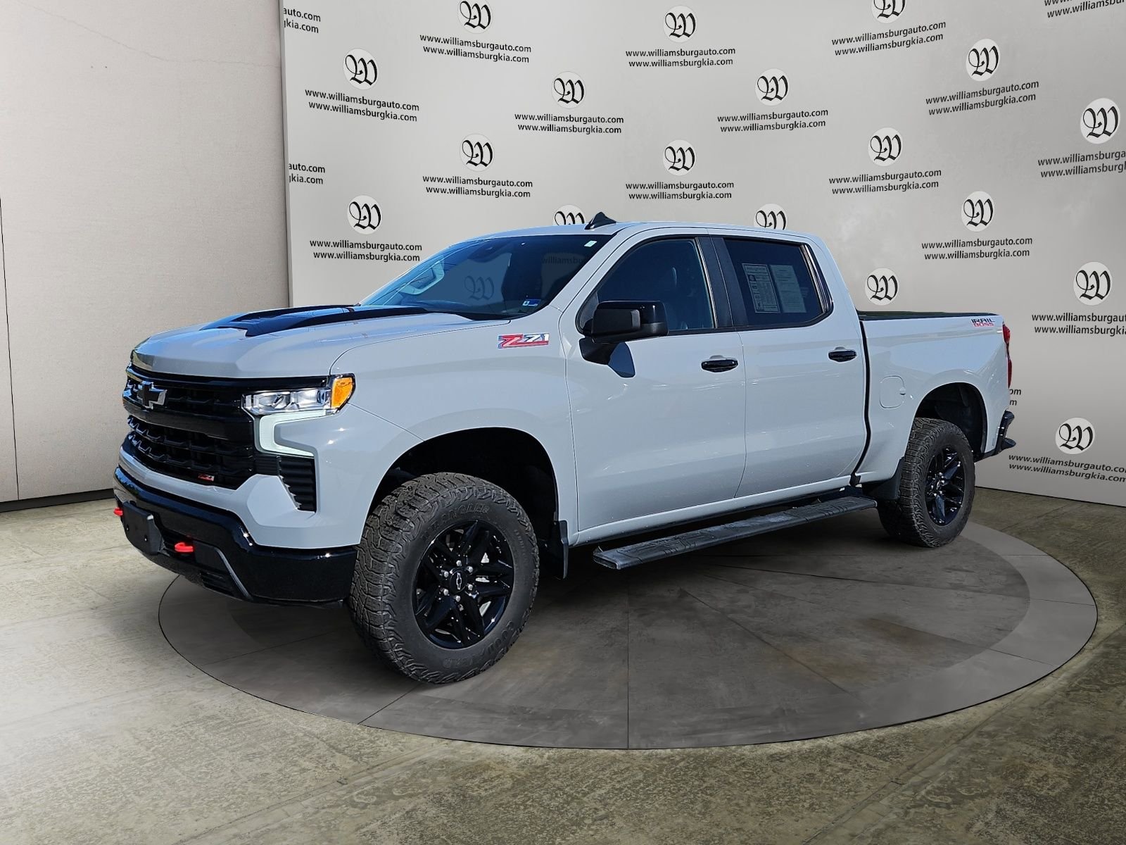 Used 2024 Chevrolet Silverado 1500 LT Trail Boss w/ Convenience Package II