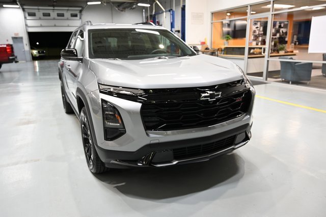 New 2026 Chevrolet Equinox RS image 3