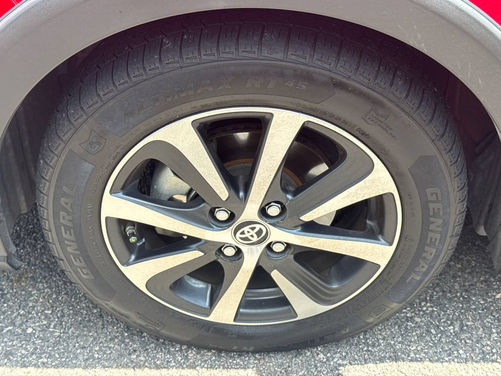 Used 2019 Toyota Prius C FWD image 11