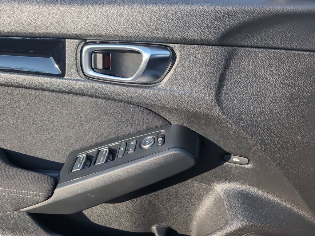 Used 2025 Honda Civic Sport image 23