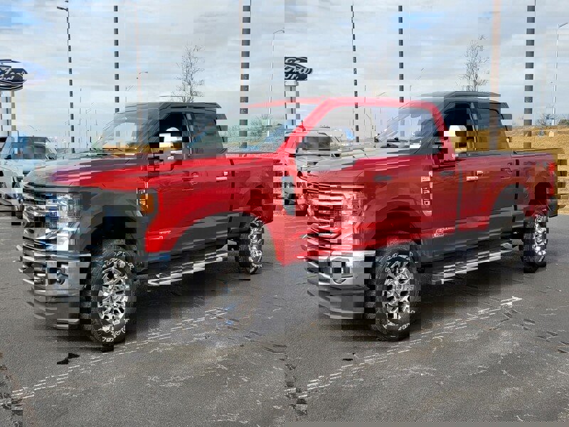 Used 2022 Ford F250 XLT w/ XLT Premium Package image 3