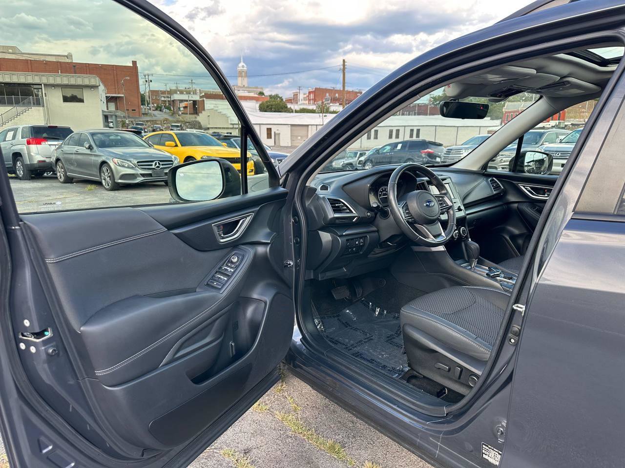 Used 2020 Subaru Forester Premium AWD/4WD image 15