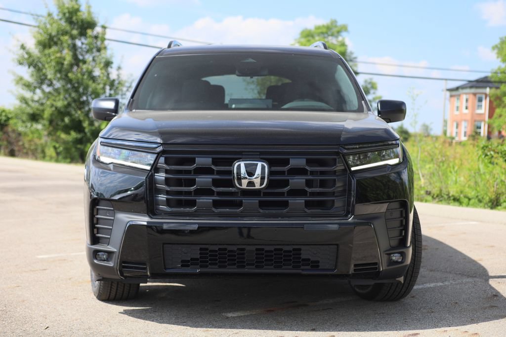 New 2026 Honda Pilot Sport image 2