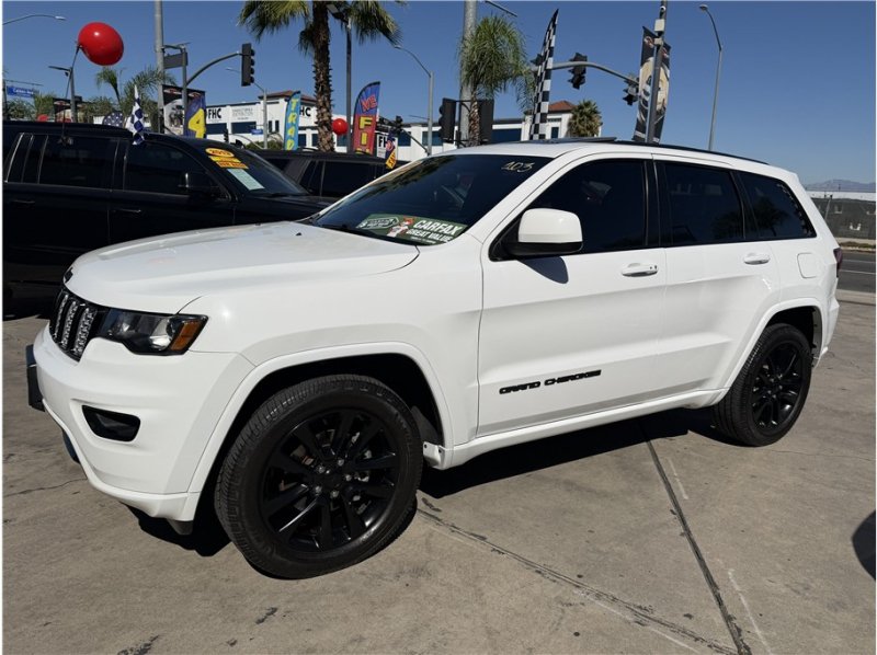 Used 2020 Jeep Grand Cherokee Altitude AWD/4WD image 56