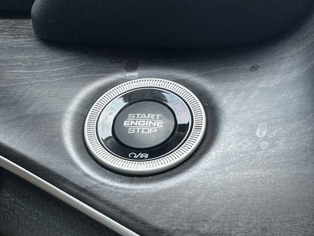 Used 2023 Jeep Grand Cherokee Limited AWD/4WD image 20