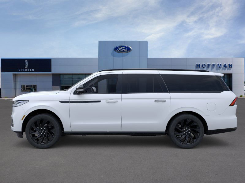 New 2025 Lincoln Navigator L Reserve image 3