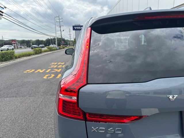 Certified 2024 Volvo XC60 B5 Core w/ Protection Package Premier AWD/4WD image 10