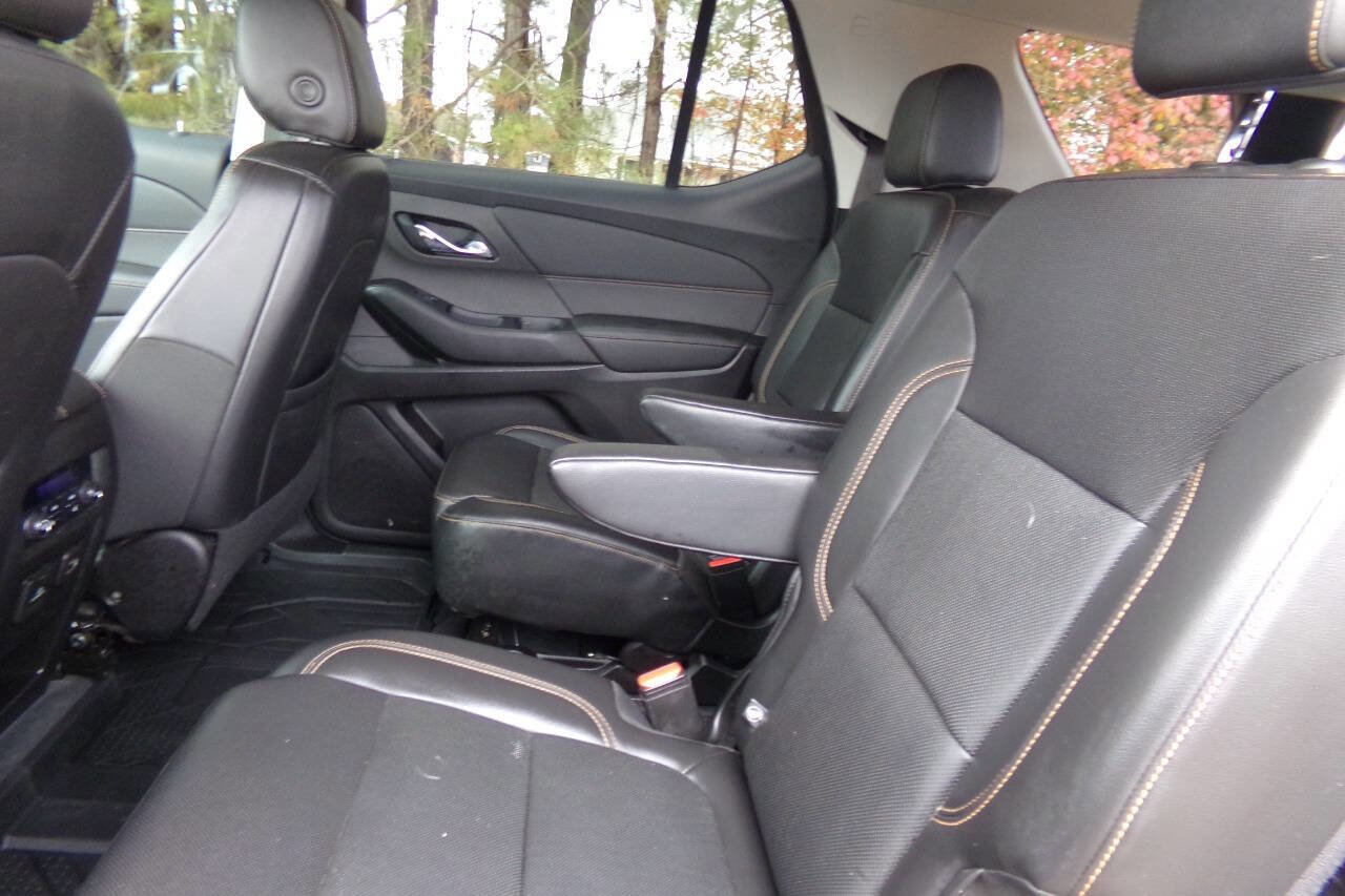 Used 2021 Chevrolet Traverse Premier w/ Redline Edition image 11