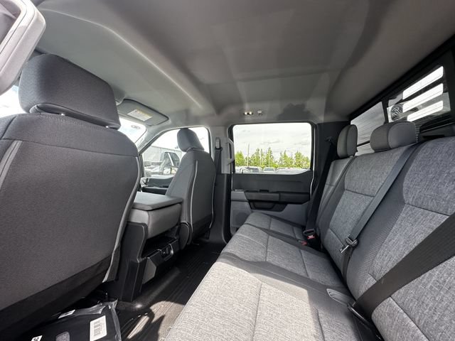 New 2026 Ford F550 4x4 Crew Cab image 18
