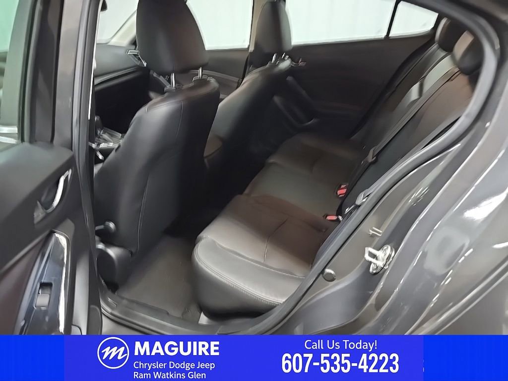 Used 2017 MAZDA MAZDA3 Grand Touring w/ Premium Equipment Package FWD image 34