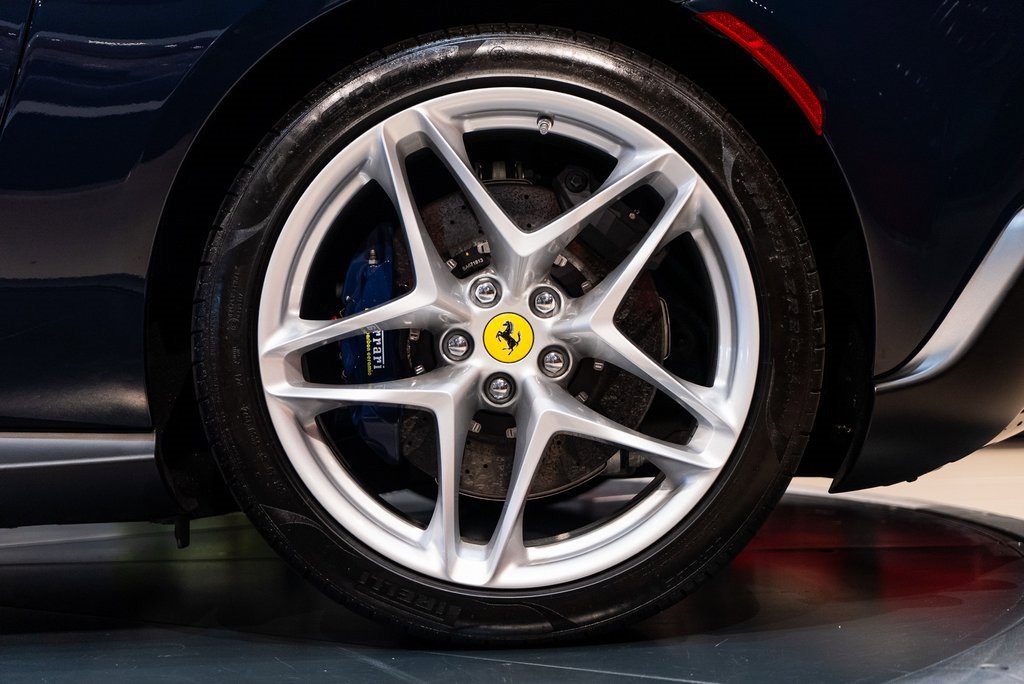 Certified 2022 Ferrari Roma image 13