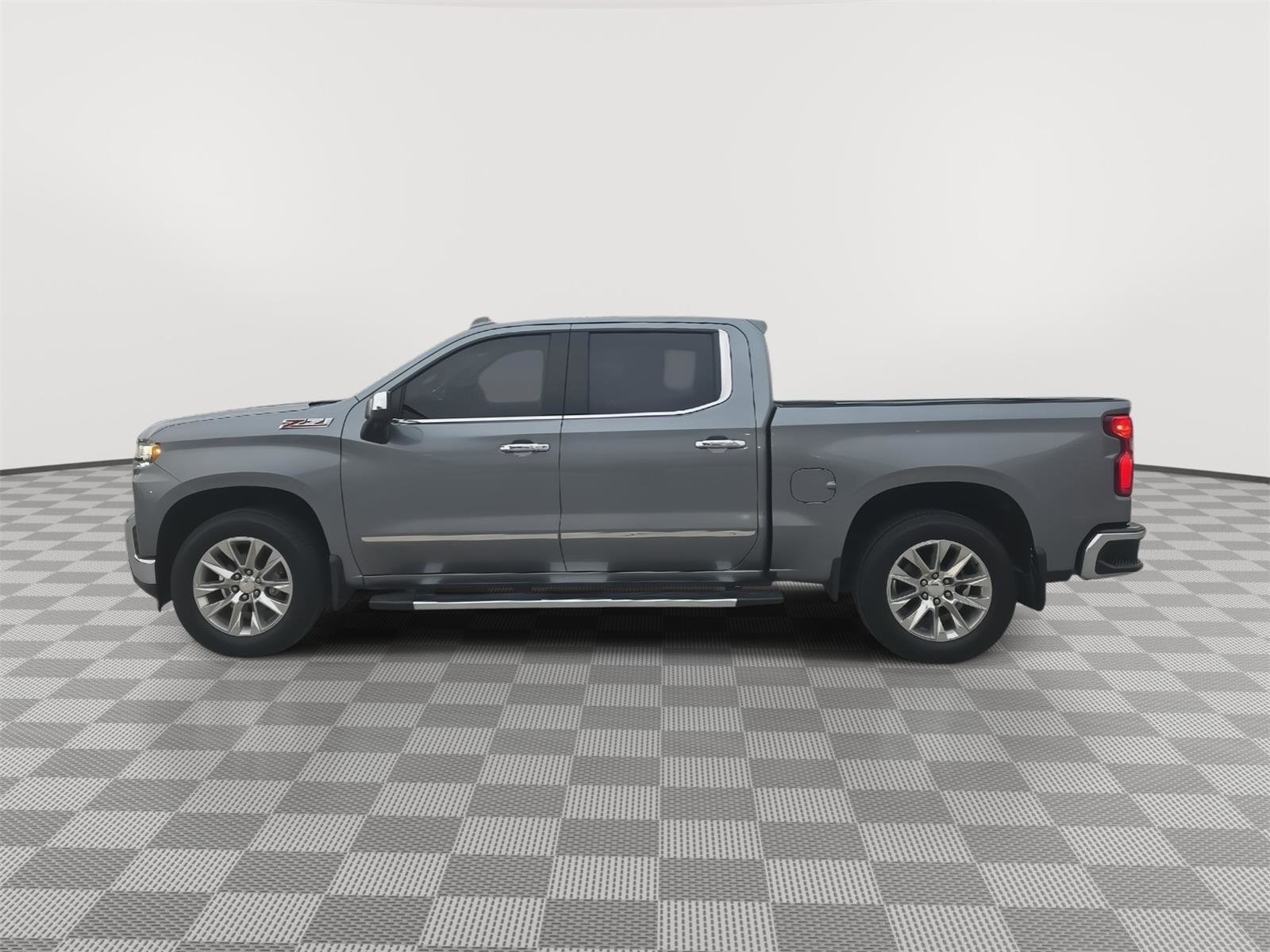 Used 2019 Chevrolet Silverado 1500 LTZ w/ LTZ Premium Package AWD/4WD image 8