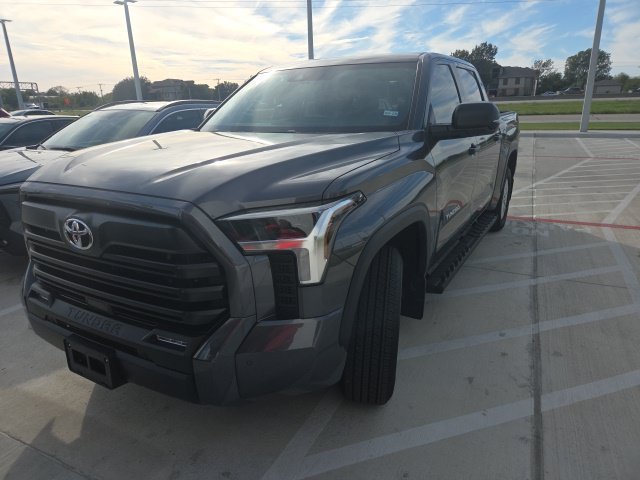 Used 2026 Toyota Tundra SR5 w/ SR5 Convenience Package RWD image 2