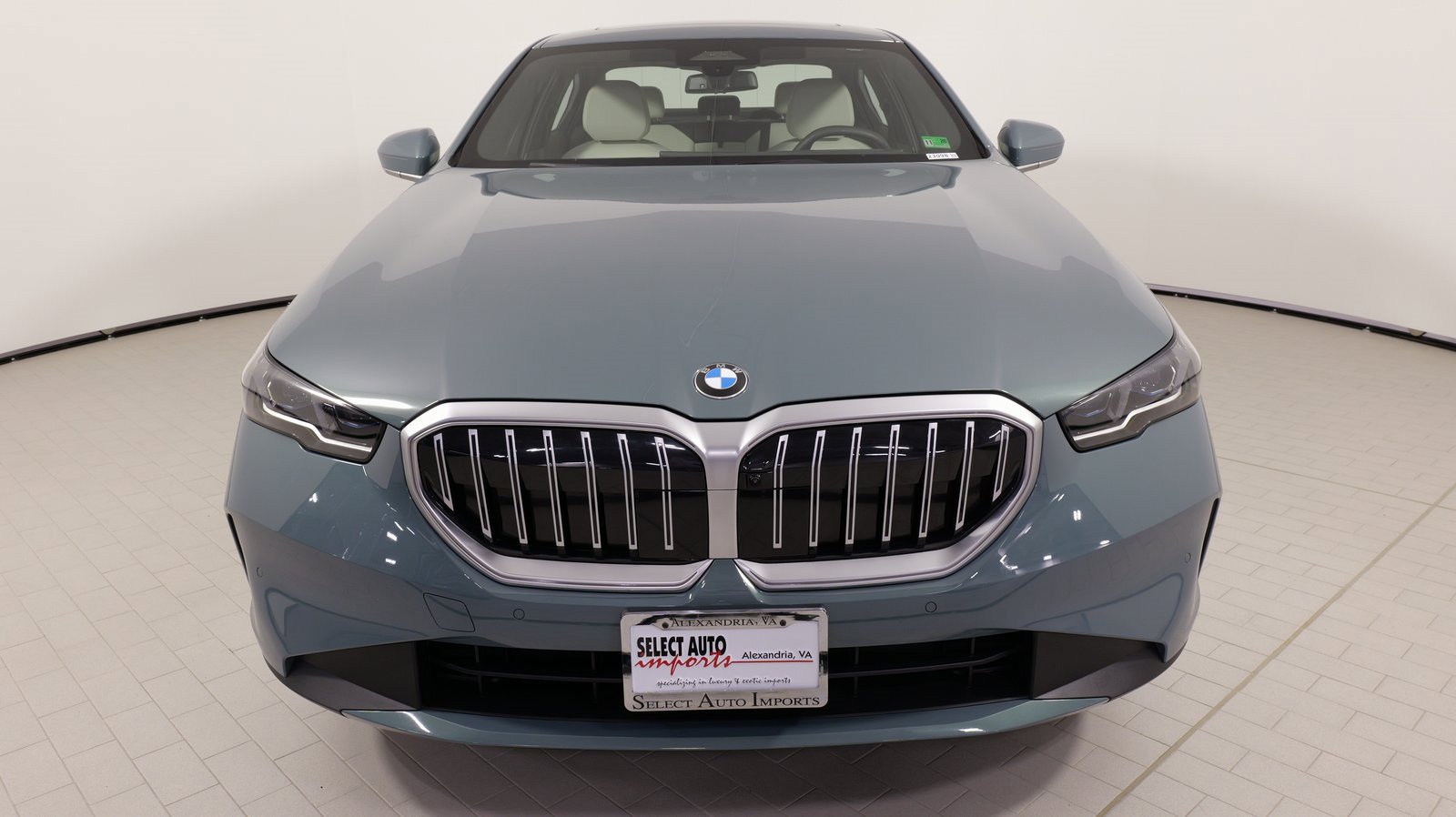 Used 2024 BMW 530i xDrive image 5