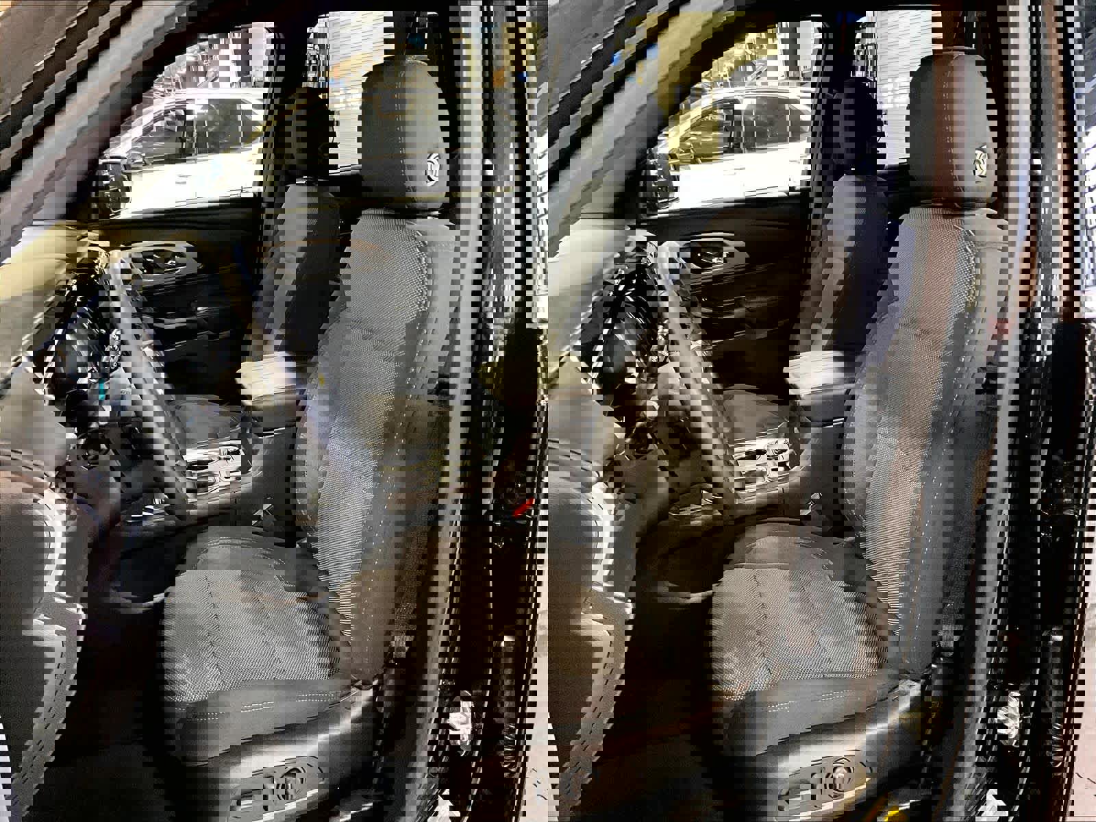 Used 2023 Chevrolet Traverse LT image 10