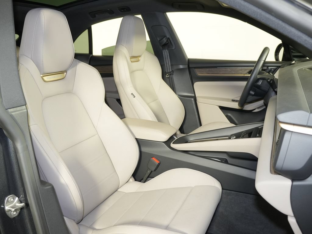 Certified 2025 Porsche Macan 4 Electric AWD/4WD image 43