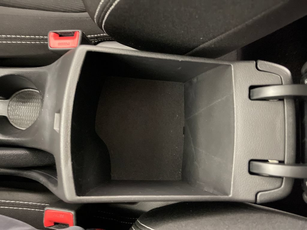 Certified 2025 Hyundai Venue SEL FWD image 25