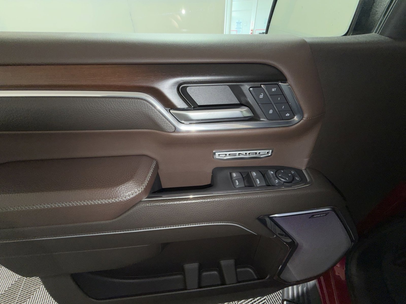 Used 2024 GMC Sierra 1500 Denali w/ Technology Package image 15