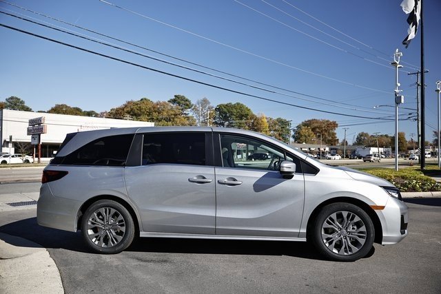 New 2026 Honda Odyssey Touring image 14
