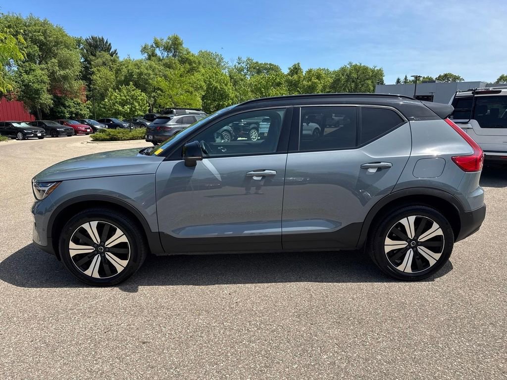 Used 2023 Volvo XC40 Recharge Plus AWD/4WD image 2