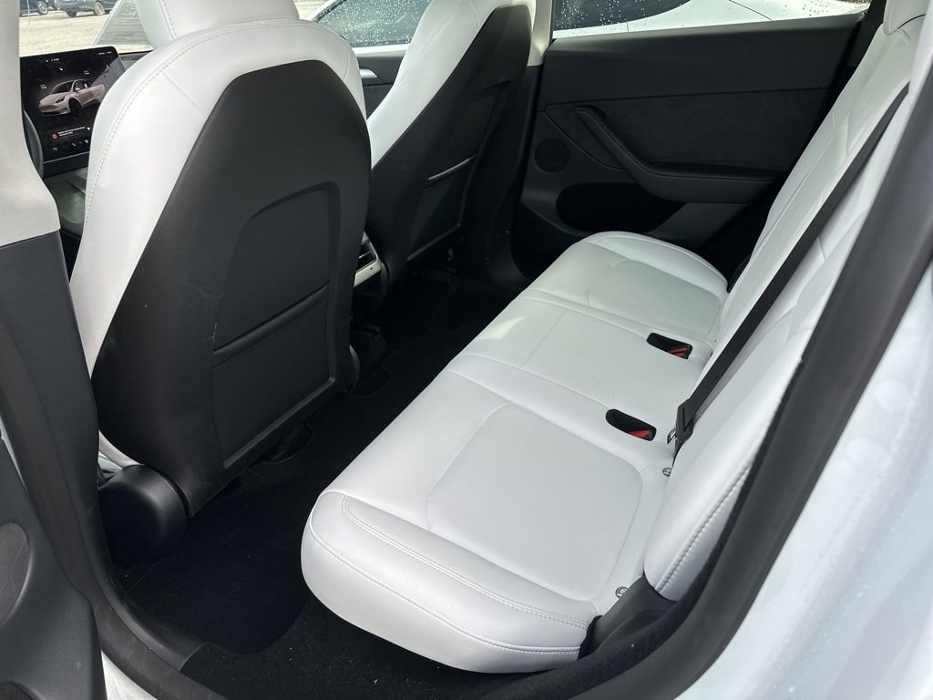 Used 2024 Tesla Model Y Performance image 5
